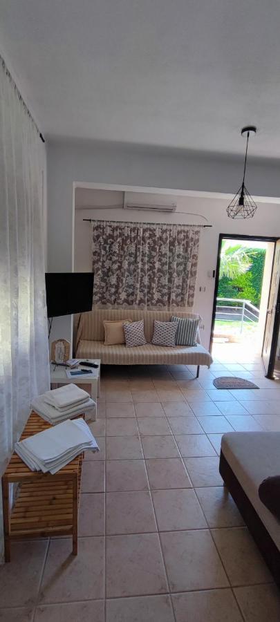 Maria'S Luxury Apartment Kassandria Ngoại thất bức ảnh